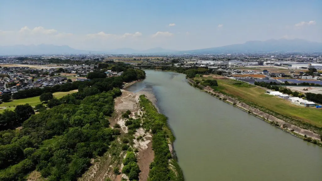 Mount Akagi to the right from above the Tone River.
